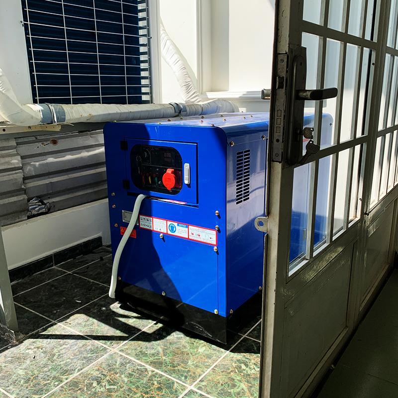 Máy phát điện Hyundai 10kw 3pha DHY12500SE-3